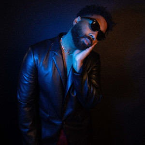 Listen to In Bed song with lyrics from Knox White