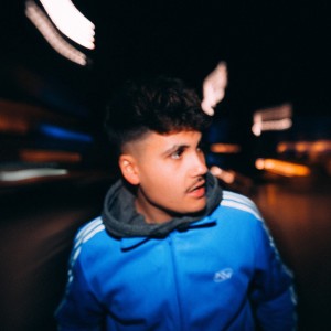 Listen to 0 questions song with lyrics from Carbonne