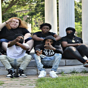 Listen to 5 Bodies Up (Explicit) song with lyrics from Zettie Wayne