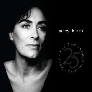 收聽Mary Black的Once in a Very Blue Moon歌詞歌曲