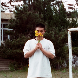 Listen to 돈의 맛 song with lyrics from Shin jin