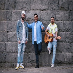 Listen to Du Elel Es (Remix) song with lyrics from Eman
