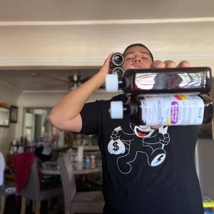 收聽Kidnap the bag的Off The Extras (Explicit)歌詞歌曲