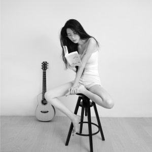 Listen to 엽서 song with lyrics from 张在仁