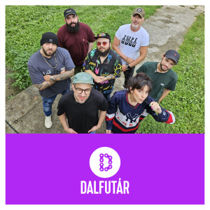 收聽Dalfutár的Multiverzék (Dalfutár9)歌詞歌曲