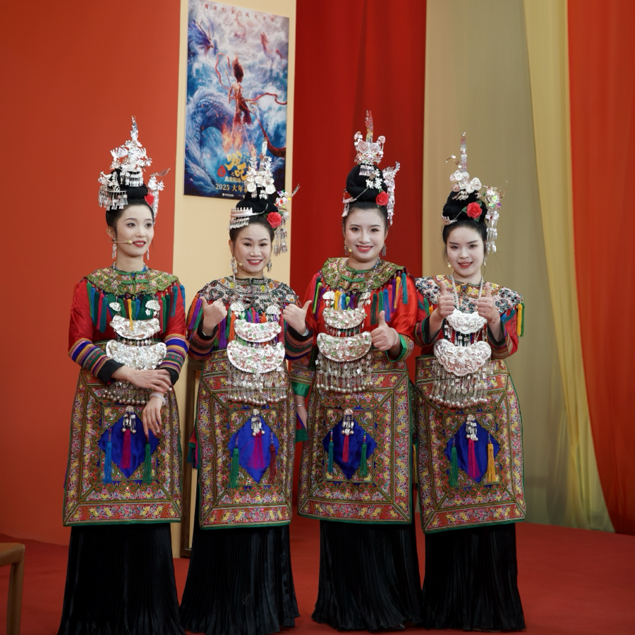 舞乐蝉歌乐团