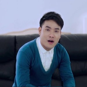ดาวน์โหลดและฟังเพลง Khóc Cho Người Đi พร้อมเนื้อเพลงจาก A Tuân