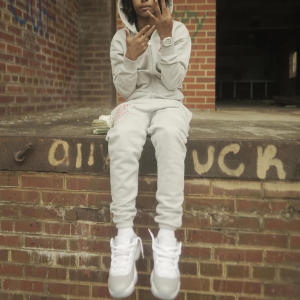 ดาวน์โหลดและฟังเพลง Sdg พร้อมเนื้อเพลงจาก Babyk2800