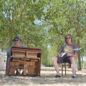 default playlist img