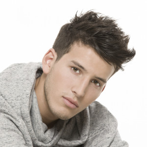 ดาวน์โหลดและฟังเพลง Todo Lo Que Siento พร้อมเนื้อเพลงจาก Sebastian Yatra