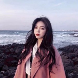 Dengarkan 倔强（DJ弹鼓版） lagu dari 李三妹 dengan lirik