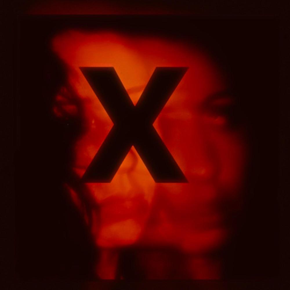 I don't think I'm feelin' you I think I'm in love wit me bby (feat. Metronome) (Explicit)
