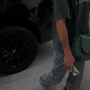 Listen to Trap Pent (Explicit) song with lyrics from Jbreeshhh