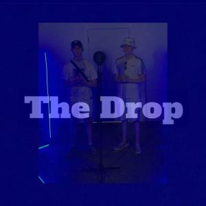 Dengarkan The drop 205 (feat. AyyCeez) (Explicit) lagu dari Synth dengan lirik