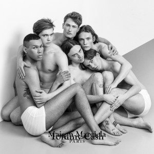 ดาวน์โหลดและฟังเพลง Mute (By Maison Margiela) พร้อมเนื้อเพลงจาก Tommy Cash
