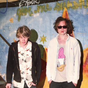 ดาวน์โหลดและฟังเพลง Let the Youth Go Mad พร้อมเนื้อเพลงจาก Broke