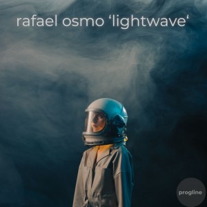 Dengarkan lagu Lightwave nyanyian Rafael Osmo dengan lirik