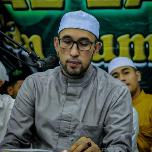 Dengarkan SYAIR LONTONG TAHU LONTONG SATE lagu dari ZAHIR MANIA ENTERTAINMENT dengan lirik