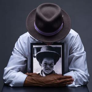 ดาวน์โหลดและฟังเพลง Burned (2022 Remaster) (feat. Matthew Sweet) พร้อมเนื้อเพลงจาก The Reverend Shawn Amos