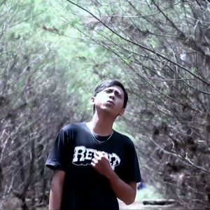 Dengarkan Cukup Aku (Lagu Galau) (Live) lagu dari Willy rs dengan lirik