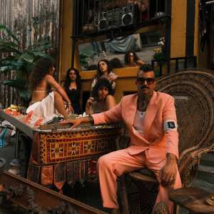 default playlist img