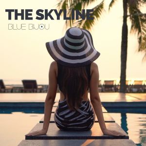 Dengarkan lagu The Skyline nyanyian Blue Bijou dengan lirik