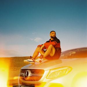 ดาวน์โหลดและฟังเพลง Tiempo พร้อมเนื้อเพลงจาก Efege