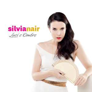 收听Silvia Nair的Mi troverai sempre qui歌词歌曲