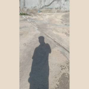Dengarkan lagu Queen of trick nyanyian Gxme dengan lirik