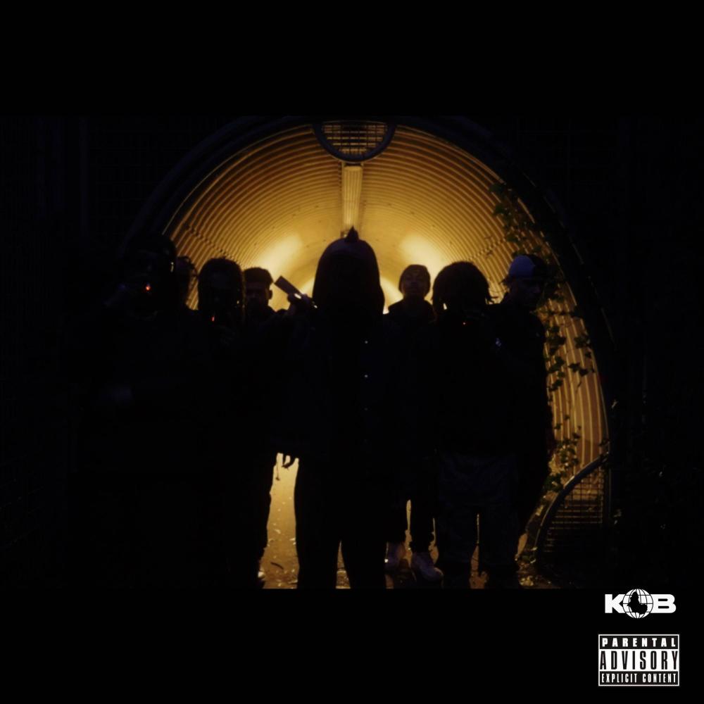 TSUNAMI (feat. Bebe Choppa, Zéphir, PNMBRE & KARÂ111) (Explicit)