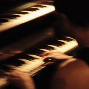 default playlist img