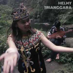 Dengarkan Myself (Sape Dayak Borneo) lagu dari Helmy Trianggara dengan lirik