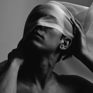 Dengarkan lagu Crazy Beautiful (Explicit) nyanyian Austin P. McKenzie dengan lirik