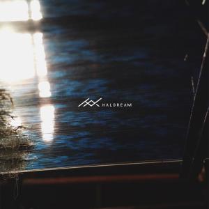 Haldream的專輯Jatuh Cinta (feat. Ghaitsa Kenang) [Demo]