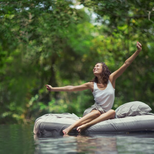 收聽Ossia的Lombok歌詞歌曲