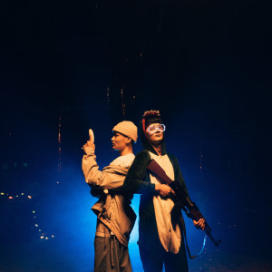 Dengarkan lagu 我要活下去 nyanyian 人生肥宅x尊 dengan lirik