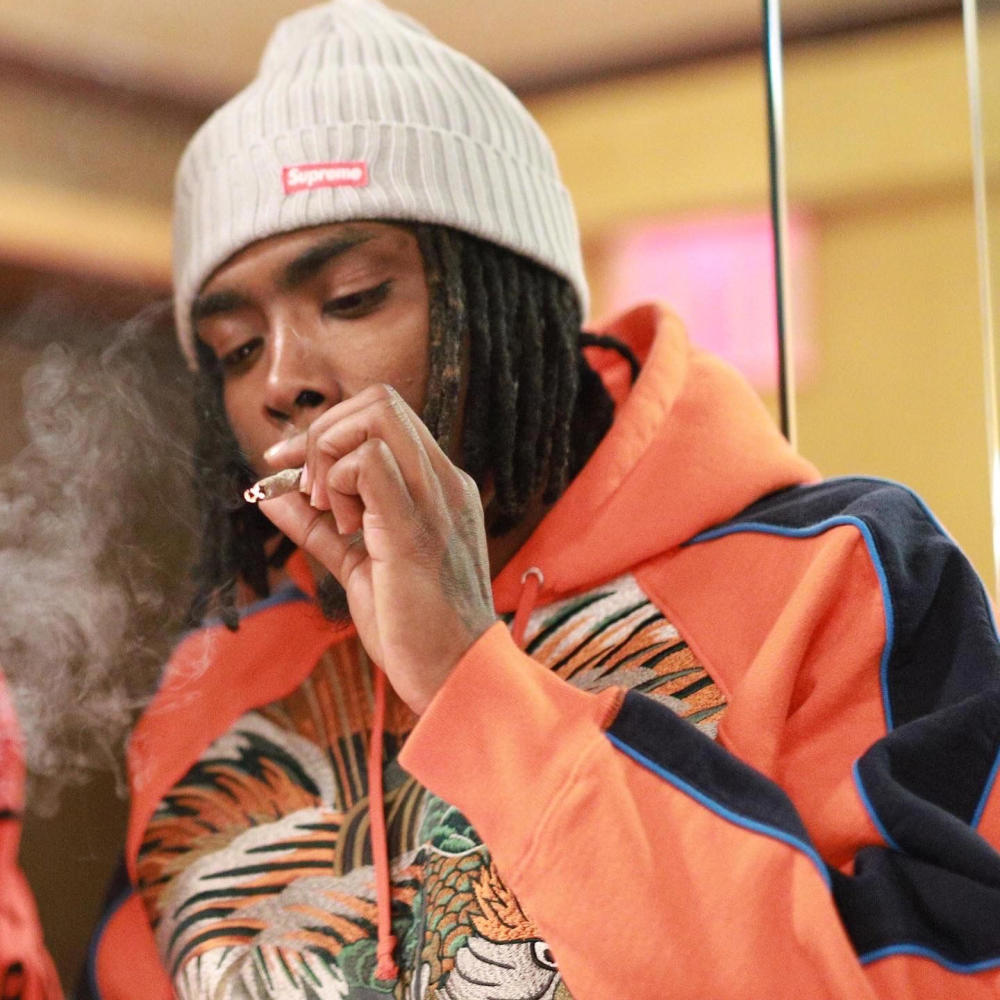 Blow Money Fast (Explicit)