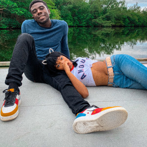 收聽UnordinaryIzz的Worse or Better歌詞歌曲