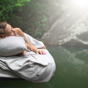 ดาวน์โหลดและฟังเพลง Romatic พร้อมเนื้อเพลงจาก Musica Para Dormir Profundamente