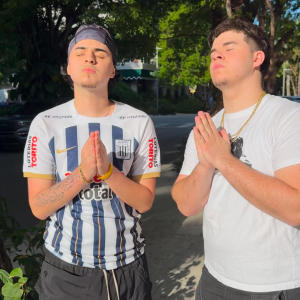 收聽Perubaby的all praise be to Yahweh (Explicit)歌詞歌曲