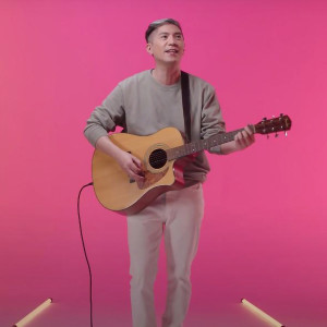 Listen to Vuela song with lyrics from Gus Hokama