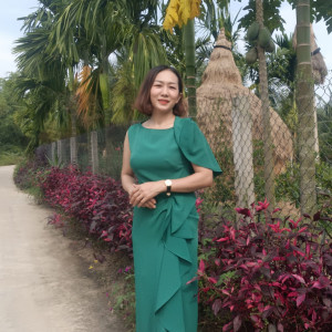 Listen to Mẹ Thương song with lyrics from Thủy Tạ Bolero