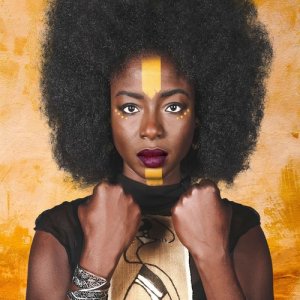 Listen to Tek-La-Runda (Je Prends Les Rênes) song with lyrics from Kandy Guira