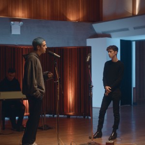 ดาวน์โหลดและฟังเพลง i'm so tired... (Stripped - Live in LA) พร้อมเนื้อเพลงจาก Lauv