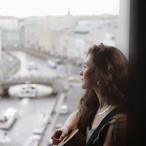 Listen to Ветер в голове song with lyrics from Женя Любич