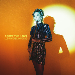 ดาวน์โหลดและฟังเพลง Night Watch พร้อมเนื้อเพลงจาก Ludivine Issambourg