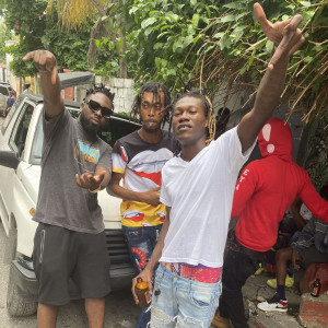 Listen to Pa Etenn Li (Remix) (Explicit) (Remix|Explicit) song with lyrics from Cliowen