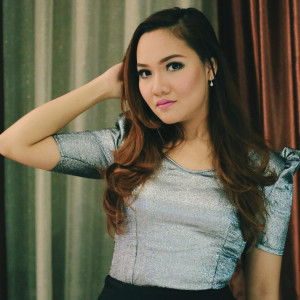 Listen to Boru Panggoaran song with lyrics from Tety R Hutapea