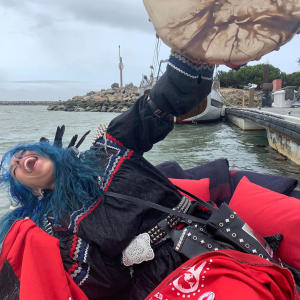 RADICAL MEDICINE: DeCoy Gallerina的專輯VIRGINLESS GIRL (Explicit)