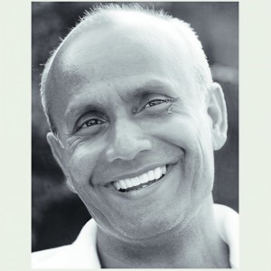 ดาวน์โหลดและฟังเพลง Each Human Life is a Song พร้อมเนื้อเพลงจาก Sri Chinmoy